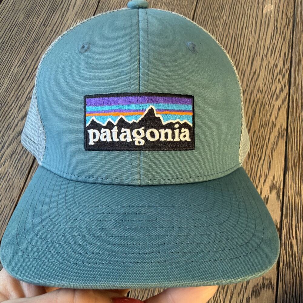 NWT New Patagonia Kids Trucker Hat P-6 Logo : Blue
